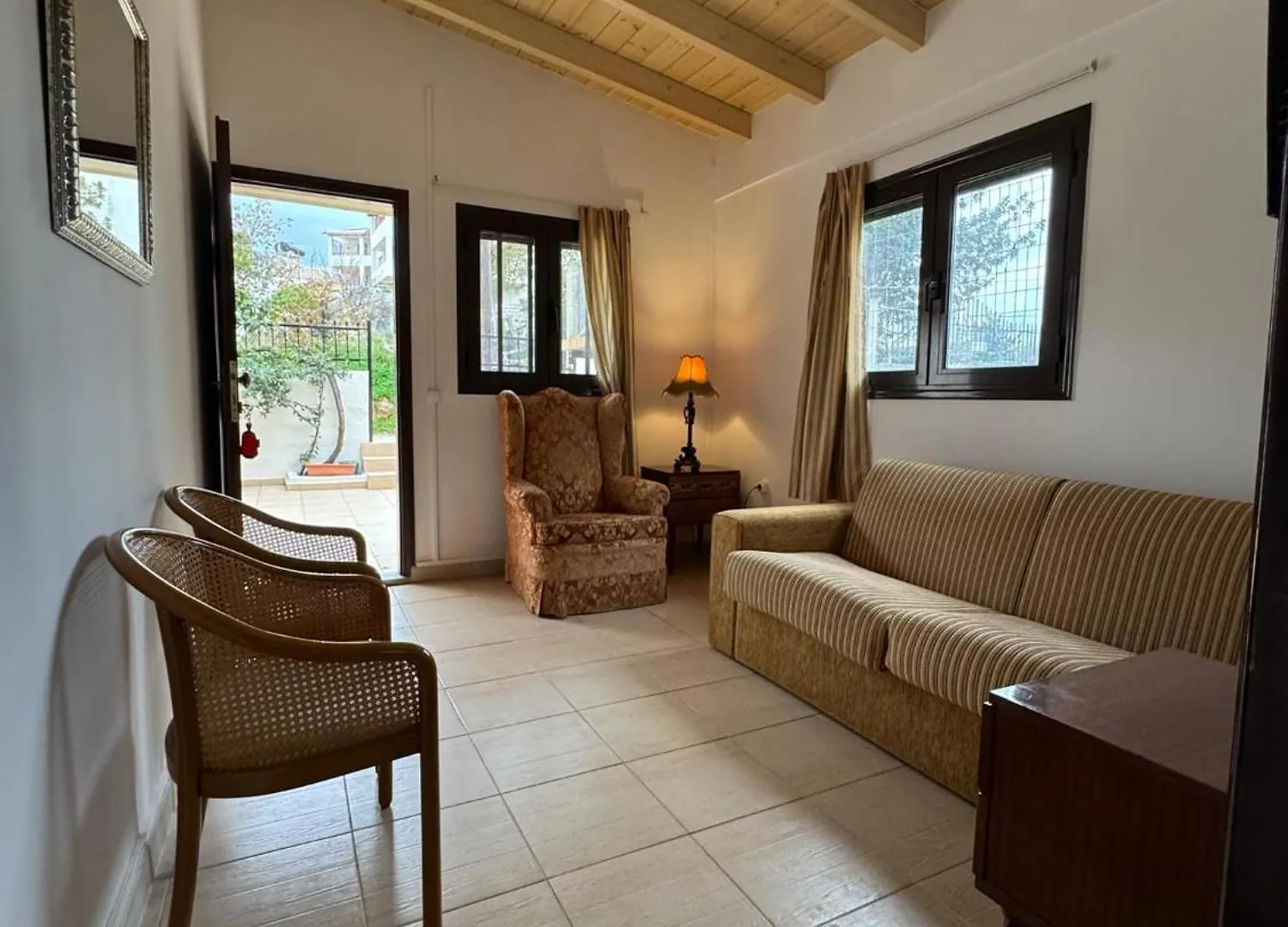 Athina'S Guesthouse Ретимно
